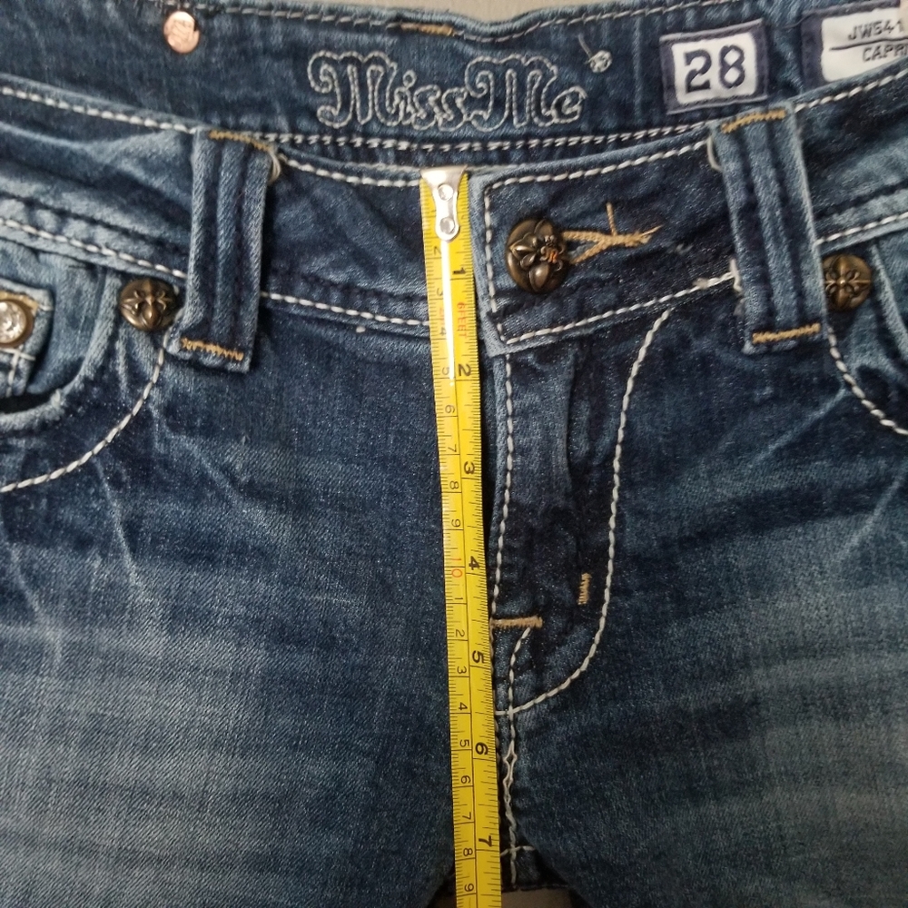 Miss Me 28 Distressed Capris Embroidered Blue Capri Jeans - Picture 14 of 15